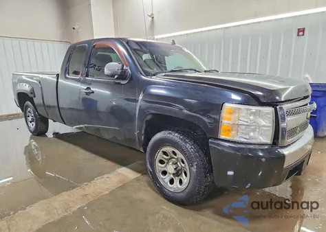 2008 Chevrolet Silverado C1500 z USA, uszkodzony, nr VIN 1GCEC19018E181453